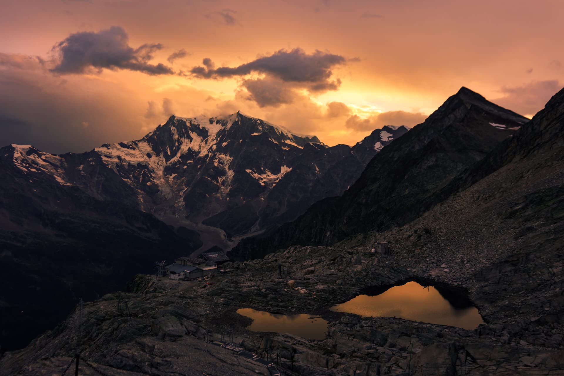 Sonnenuntergang über dem Monte Rosa vom Monte-Moro-Pass