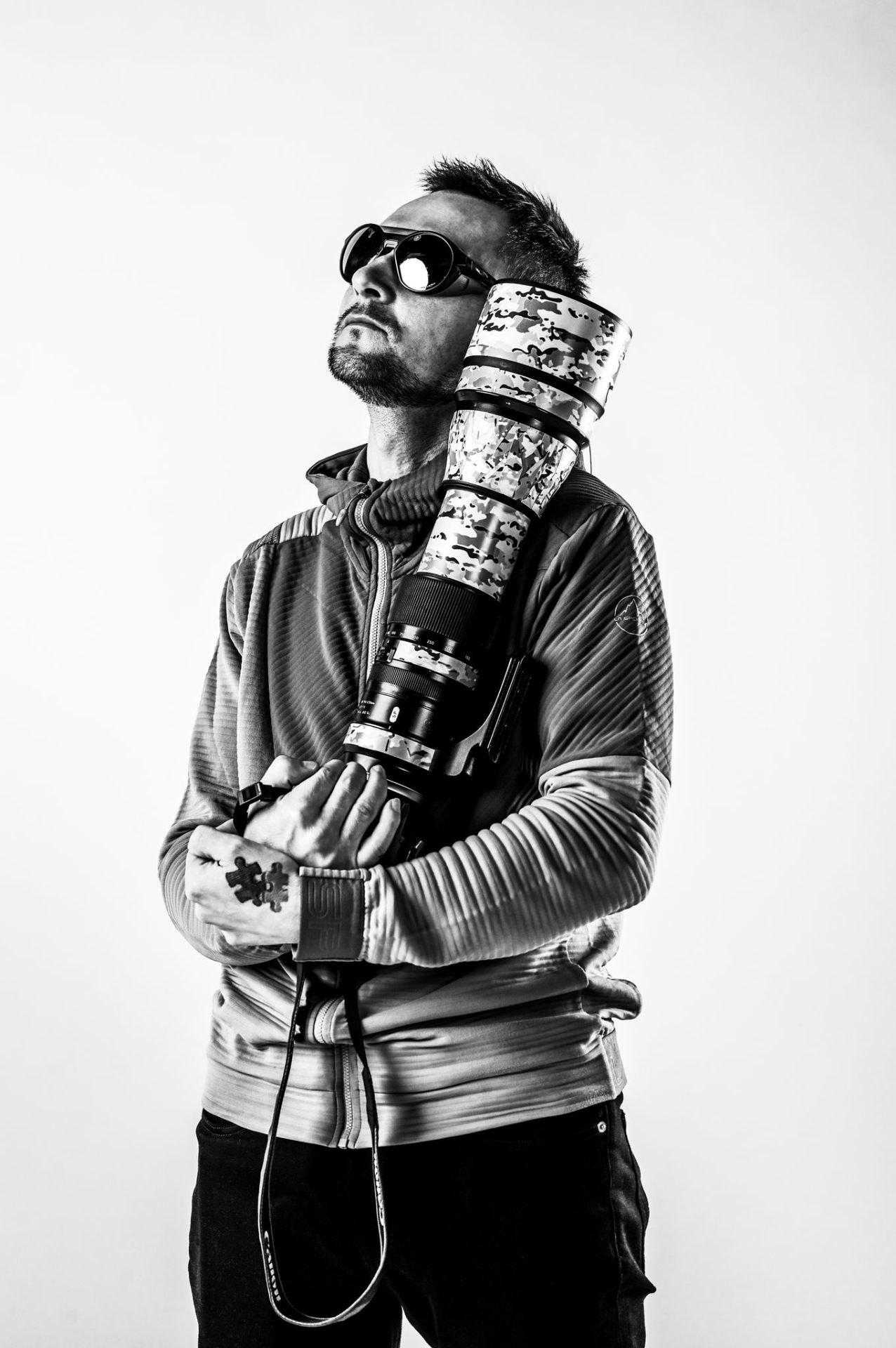 Marcin Bawiec with telephoto lens
