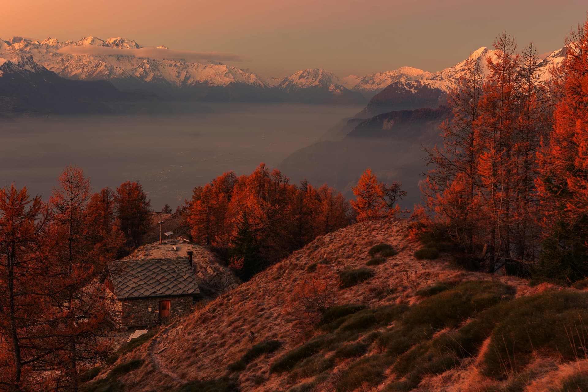 Cabane du Prabé — Sonnenuntergang und Sonnenaufgang über dem Rhonetal